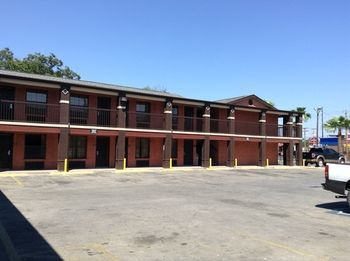 Motel Super 8 Laredo