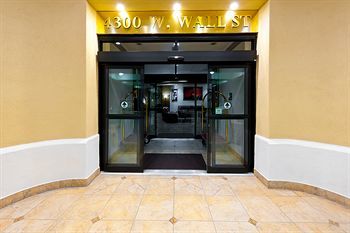 Grand Texan Hotel And Convention Center