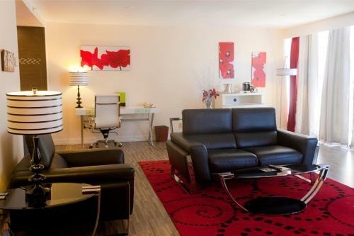 Hotel Doubletree By Hilton Midland Plaza