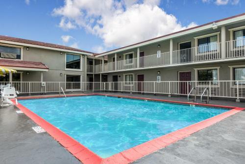 Motel Days Inn Downtown/riverwalk Area