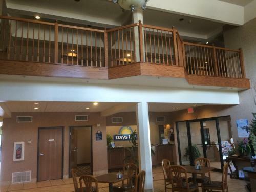 Hotel Days Inn & Suites North Stone Oak