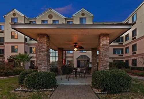 Hotel Staybridge Suites Fiesta San Antonio