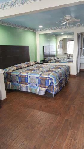 Motel Raintree Inn And Suites