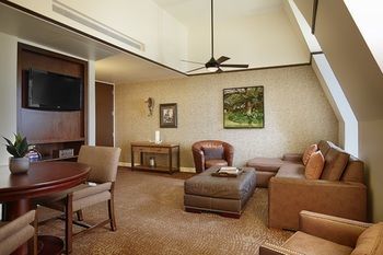 The Emily Morgan San Antonio - A Doubletree By Hilton Hotel