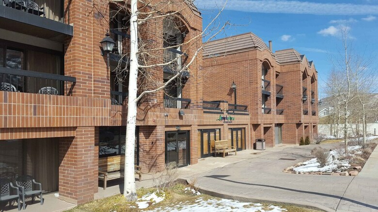 Hotel Raintree's Park Plaza Park City