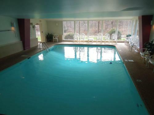 Lodge Mountaineer Inn
