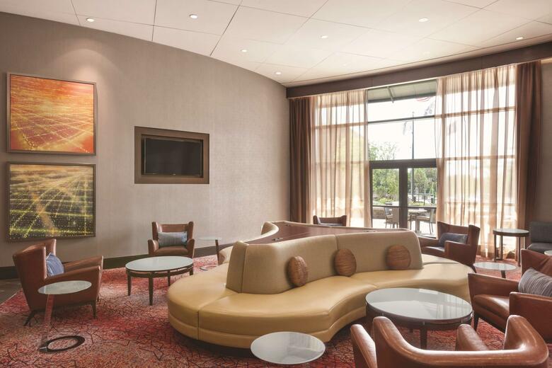 Hotel Embassy Suites Springfield