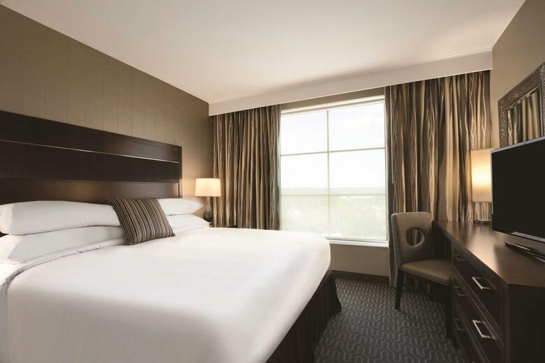 Hotel Embassy Suites Springfield
