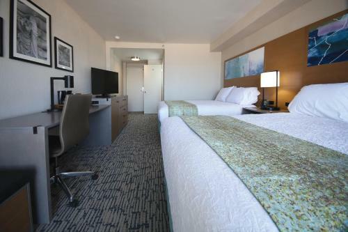 Surfbreak Oceanfront Hotel, An Ascend Hotel Collection Member