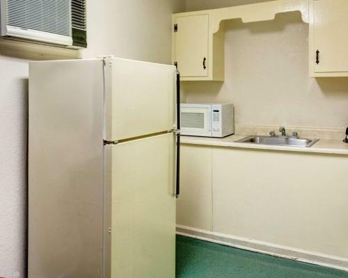 Hotel Rodeway Inn & Suites Williamsburg