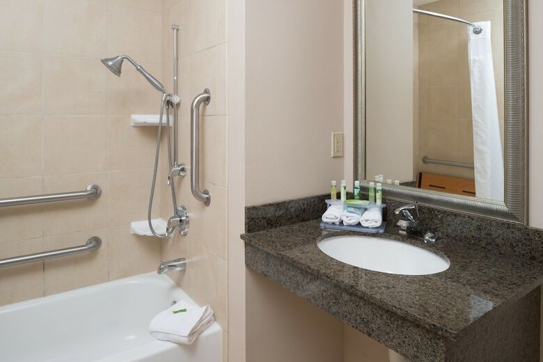 Holiday Inn Express Hotel & Suites North Sequim