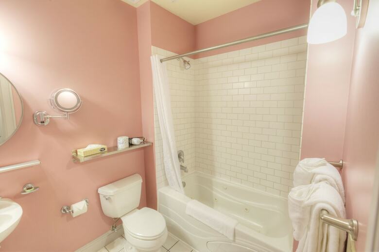 Montvale Hotel