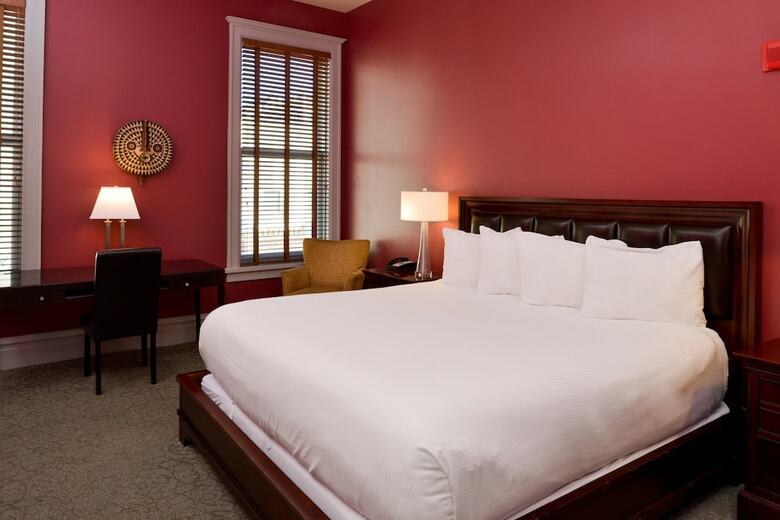 Montvale Hotel