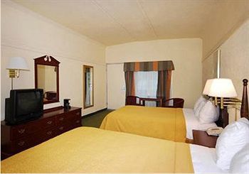 Hotel M & Conference Center