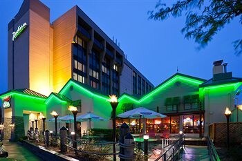 Radisson Hotel Milwaukee West