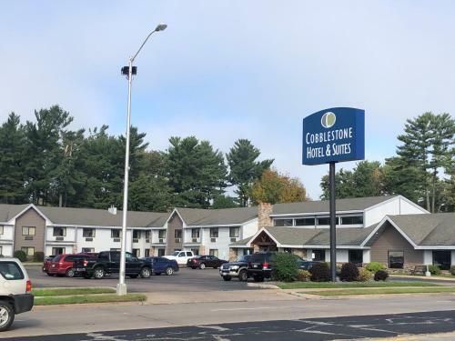 Cobblestone Hotel And Suites - Wisconsin Rapids