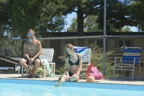 Delton Oaks Resort Motel