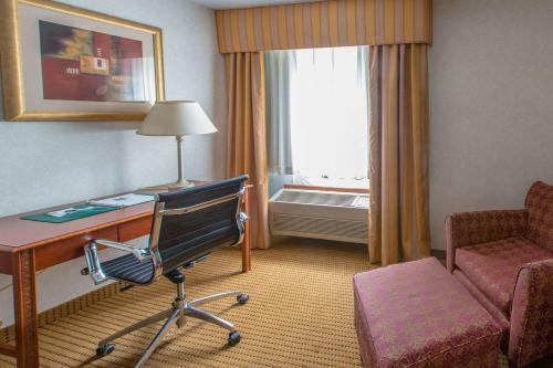 Hotel Quality Inn & Suites - University