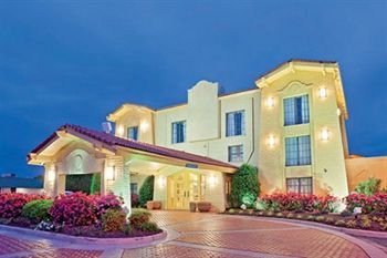 Hotel Ambassador Inn And Suites