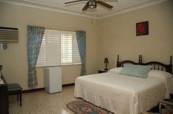 Hotel Eslyn Villa