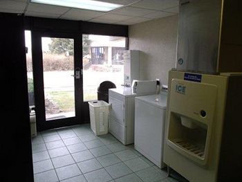 Motel 6 Edgewood