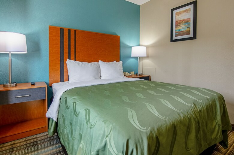 Hotel Quality Inn & Suites