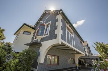 Amross Court Motor Lodge