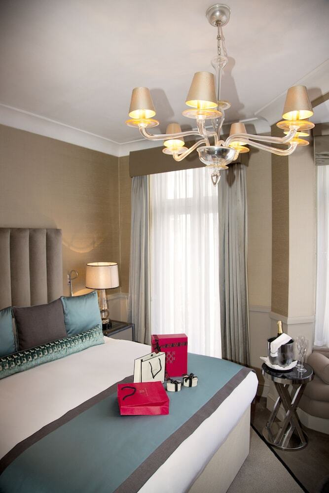 St James Hotel & Club