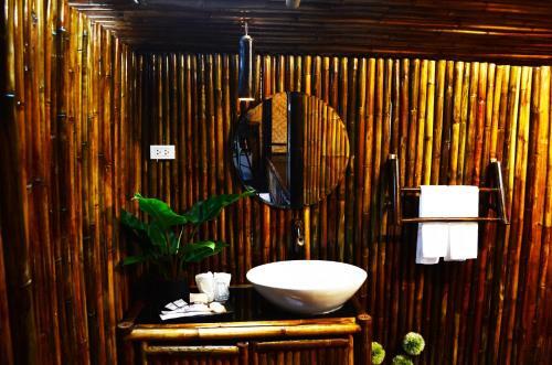 Lodge Eco Lanta Hideaway Beach Resort