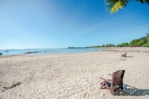 Hotel Banana Beach Resort