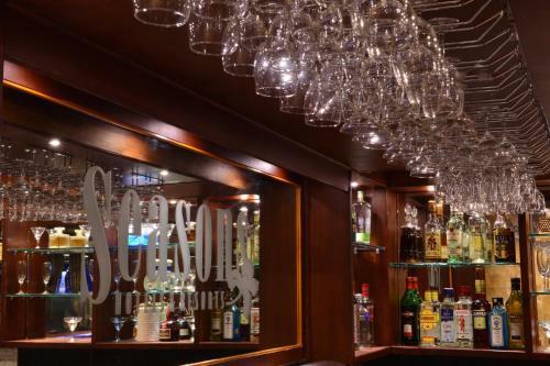 Seasons Hotel & Spa