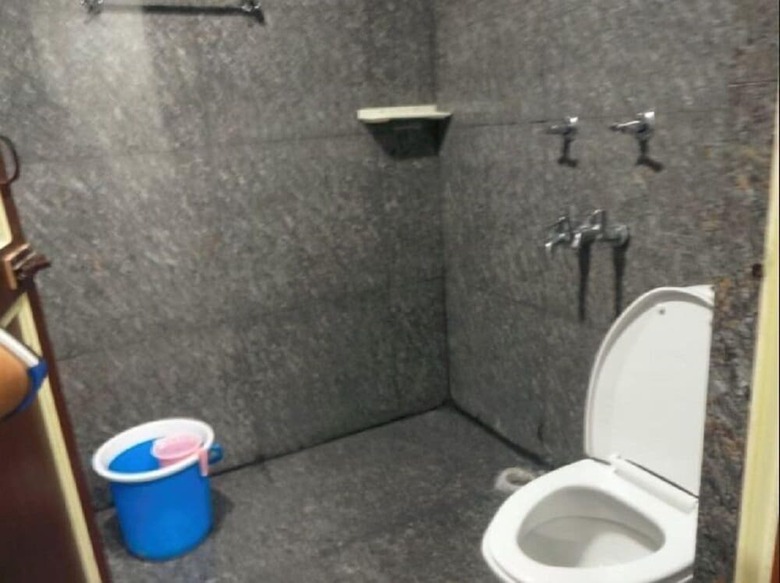Oyo 37750 Hotel Boopathi International