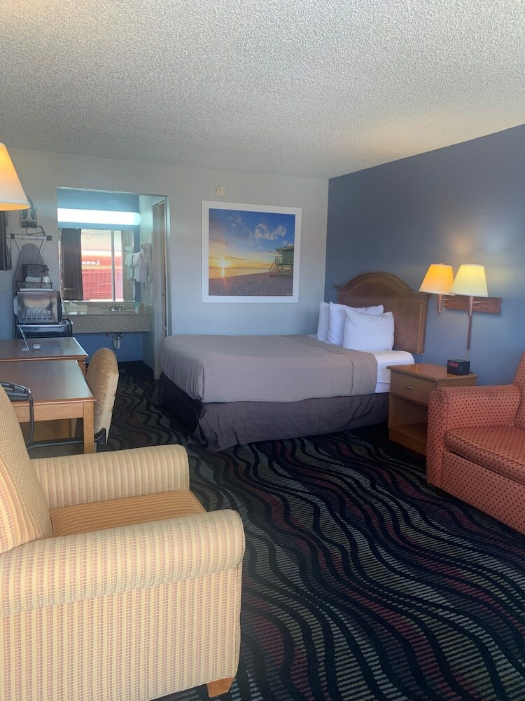 Hotel Days Inn South