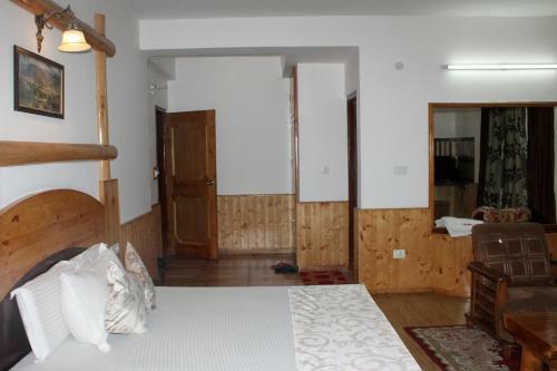 Bed & Breakfast Hotel Mountain Trail Manali