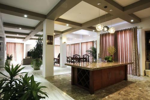 Hotel Olalani Resort & Condotel