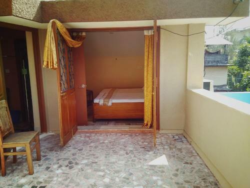 Hostal Menezes House