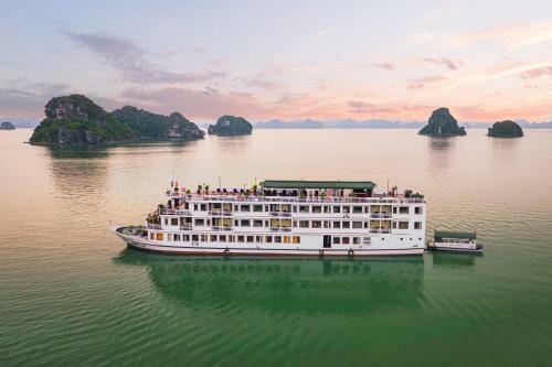 Huong Hai Sealife Cruise