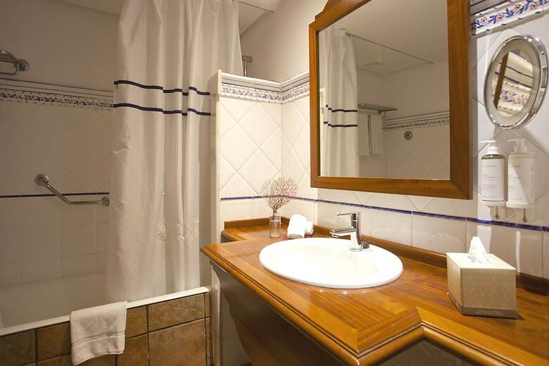 Hotel Cala Sant Vicen�