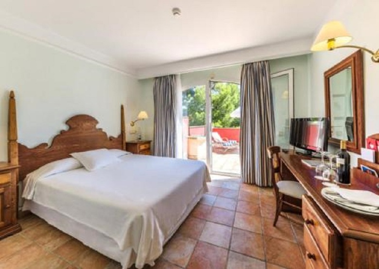 Hotel Cala Sant Vicen�
