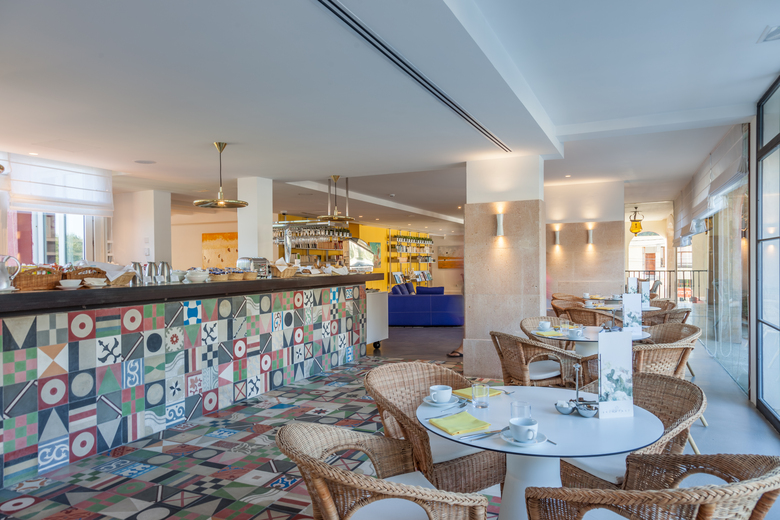 Hotel Cala Sant Vicen�