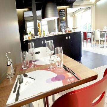 Hotel Campanile Chambray Les Tours