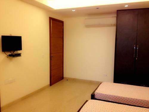 Woodpecker Service Apartments - Green Park