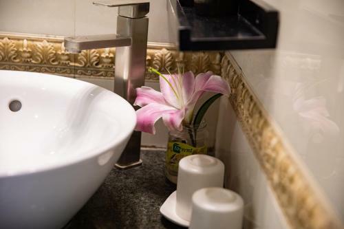 La Suite Hotel Hanoi