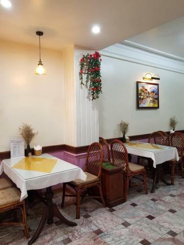 Camellia Hotel