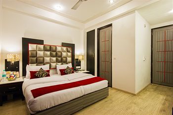 Fabhotel Karol Bagh Metro