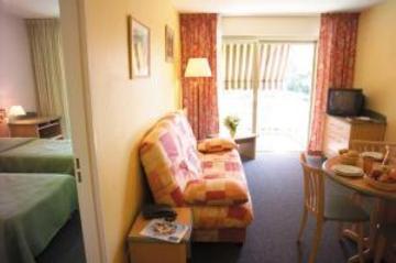 Hotel Les Genevriers - Vacances Bleues