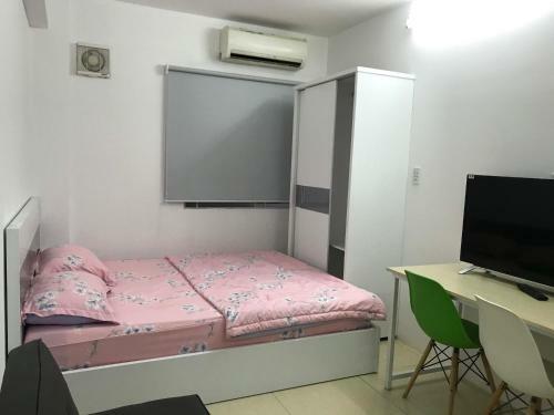 Smiley Apartment 3