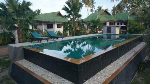 Hotel Baannoksuan Resort