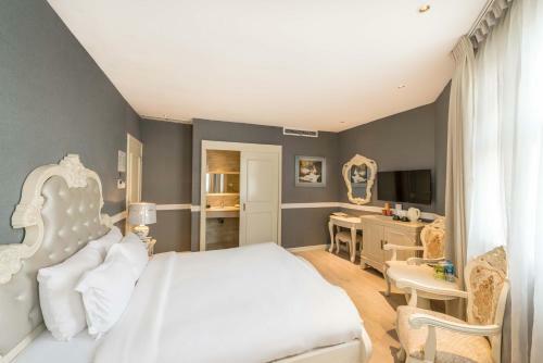 Hotel A & Em - 280 Le Thanh Ton