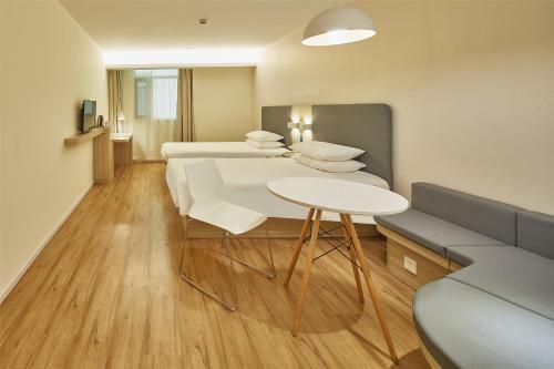 Hotel Hanting Express Jinan Huaxin Road